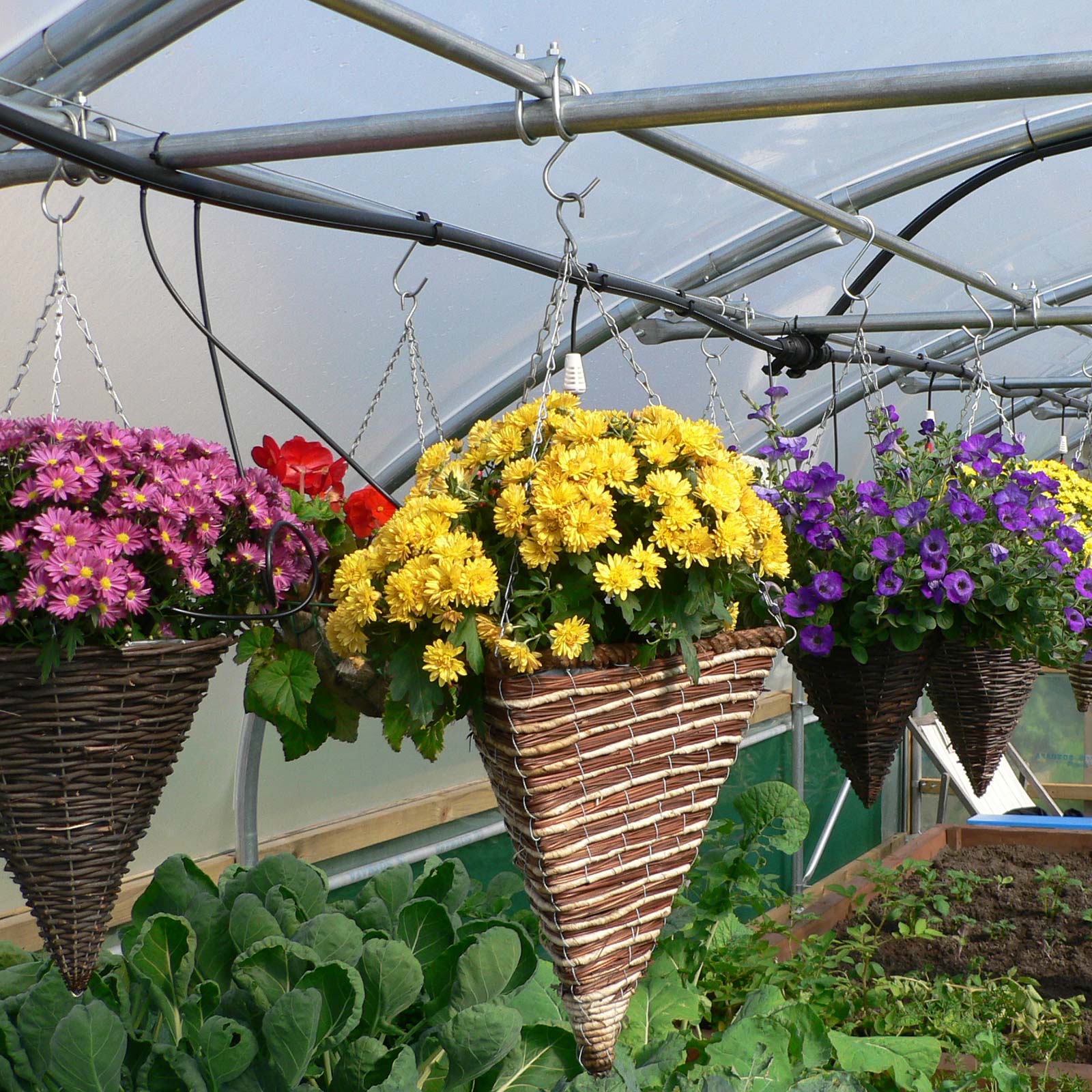 Adjustable Dripper with Spike + 1.5M Pipe First Tunnels