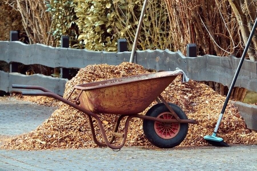 organic mulches ready to be spread