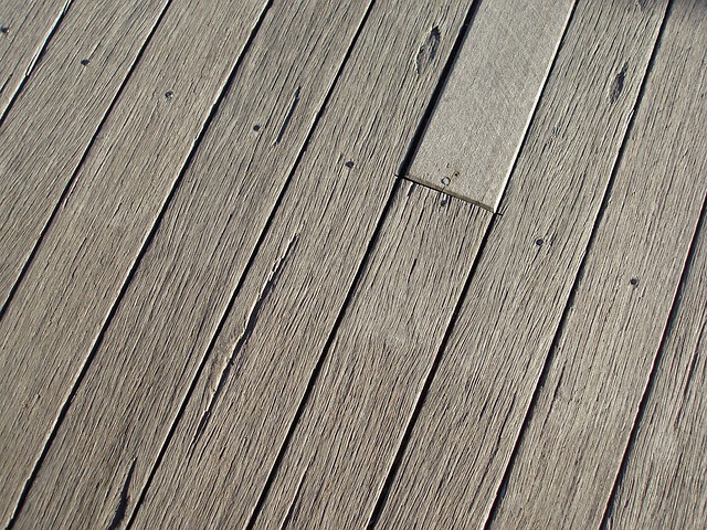Wood brings a warm, natural feel to small city gardens.