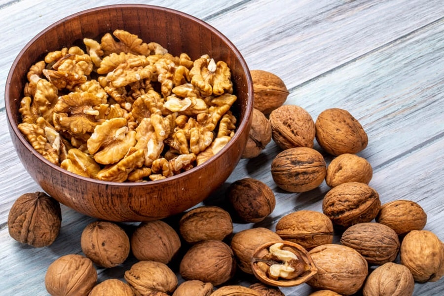 nuts that dogs cant eat