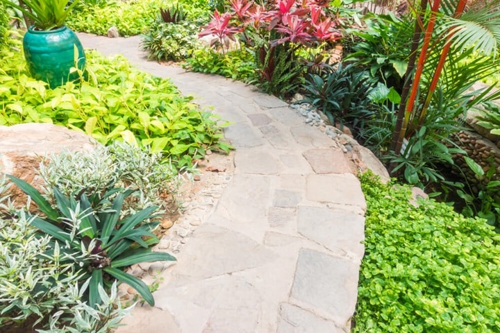 where to add modern garden paving ideas
